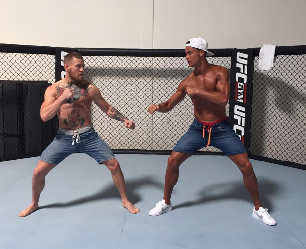 Petarung UFC Conor McGregor Sahabat Cristian Ronaldo
