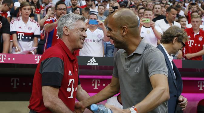 Manajer Baru Bayern Muenchen Carlo Ancelotti Tersenyum